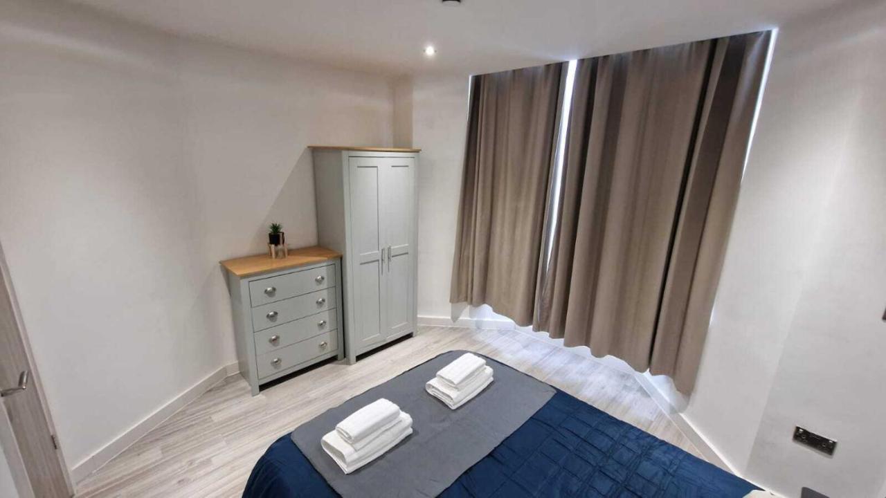Skyview Strathnairn Apartment 1 คาร์ดิฟฟ์ ภายนอก รูปภาพ
