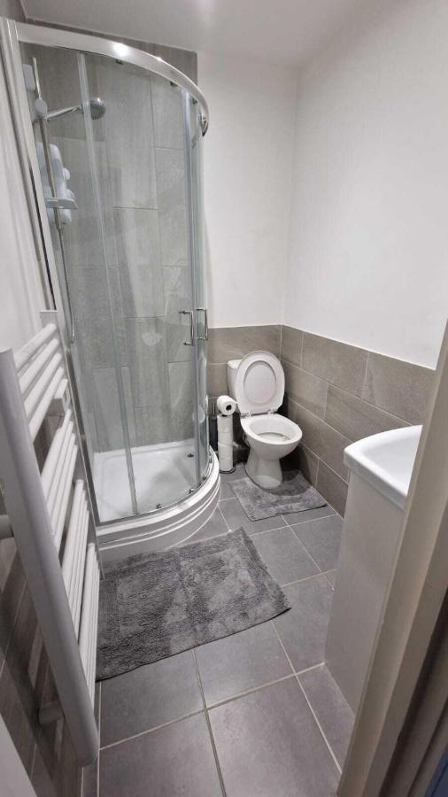 Skyview Strathnairn Apartment 1 คาร์ดิฟฟ์ ภายนอก รูปภาพ